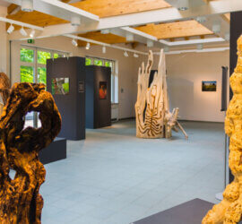 Ausstellung im Rosengarten Forst Ausstellung im Rosengarten Forst